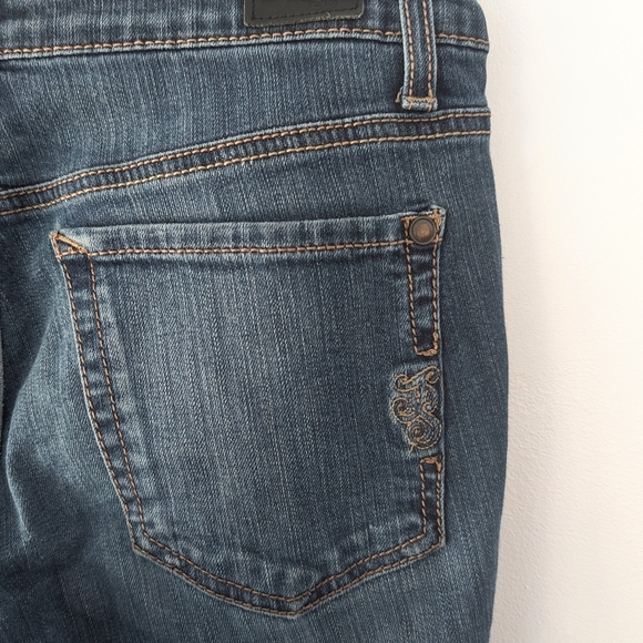 Jessica Simpson Rockin Curvy Boot Jeans (Lighter Than First Photo) Size 29 - Picture 10 of 14